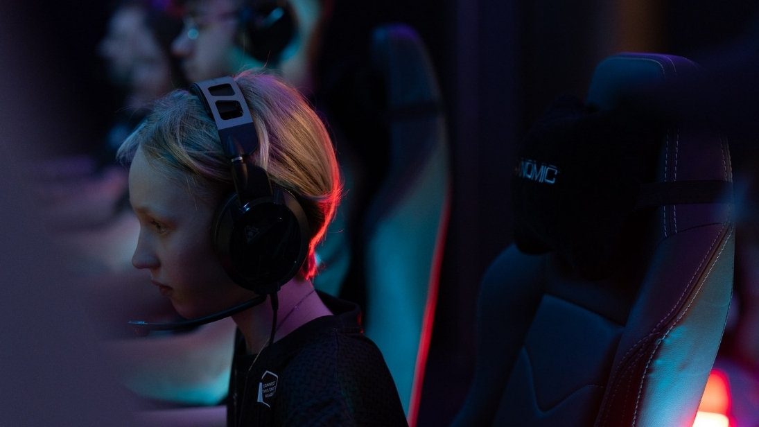 © 2023 eSportsTraining